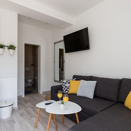 Apartments Siblings Мокошиця Екстер'єр фото